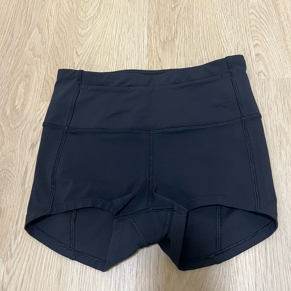 Lululemon shorts size 4 - Picture 2 of 4